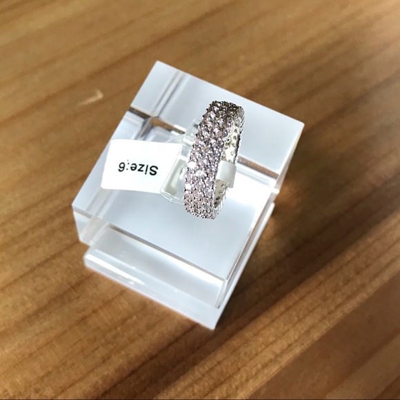 🎉🎉🎉HOST PICK🎉🎉🎊Pave Eternity Band Ring - Picture 2 of 7